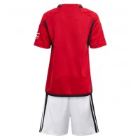 Camiseta Manchester United Primera Equipación para niños 2023-24 manga corta (+ pantalones cortos)